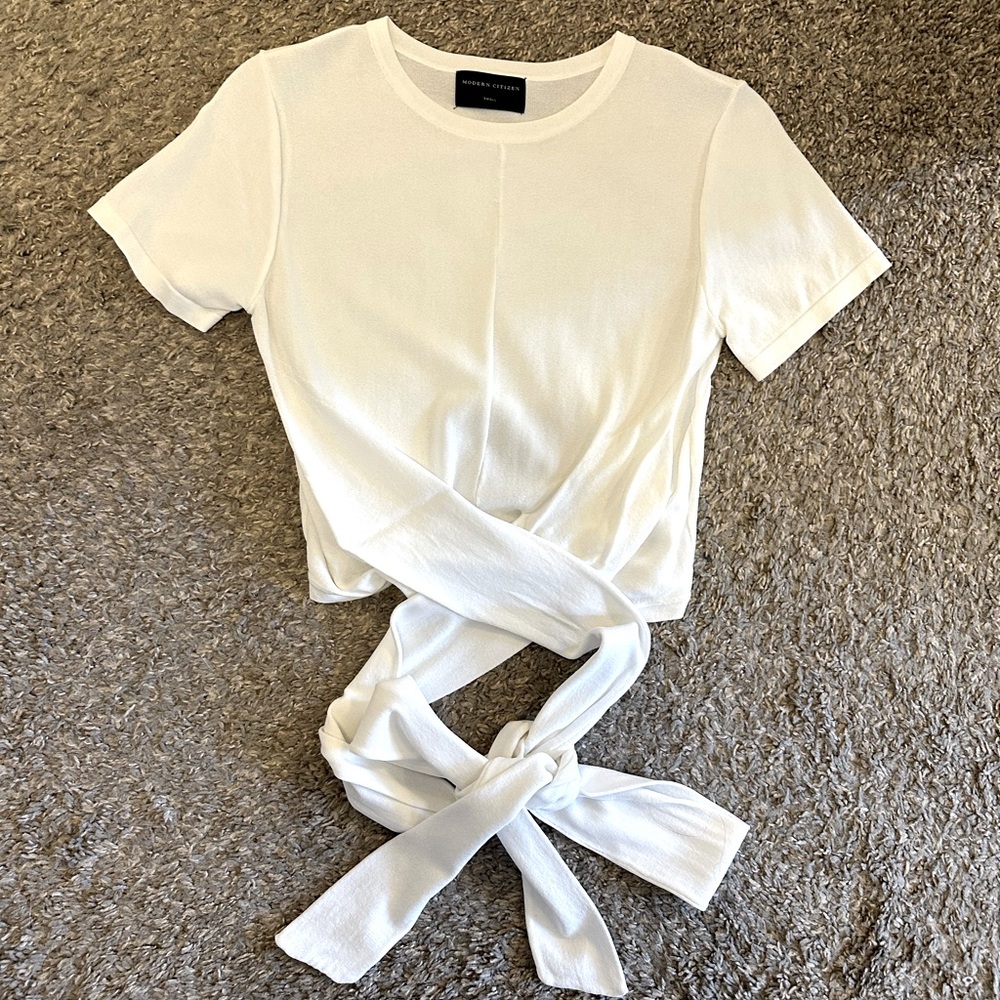 Woman’s Modern Citizen Top